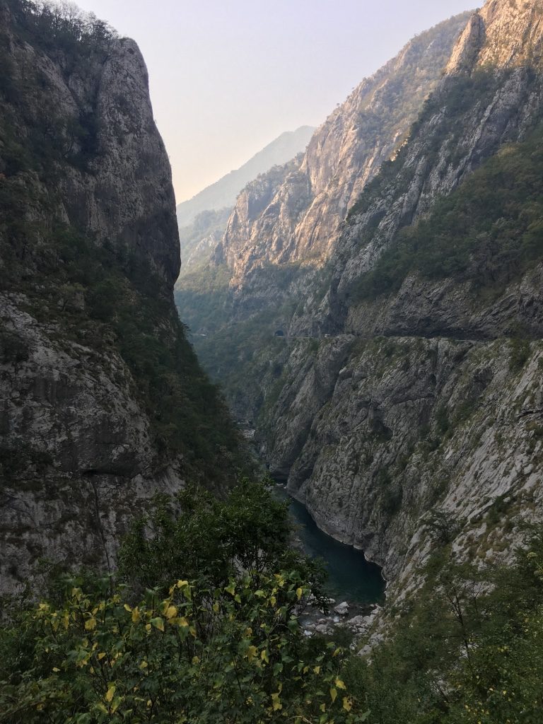 каньйон річки тара