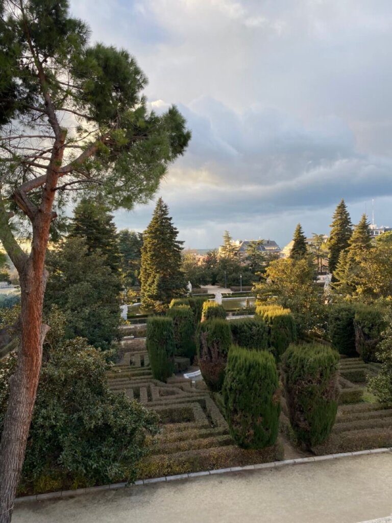 Сади Сабатіні (Jardines de Sabatini): Перлина Мадридського ландшафту