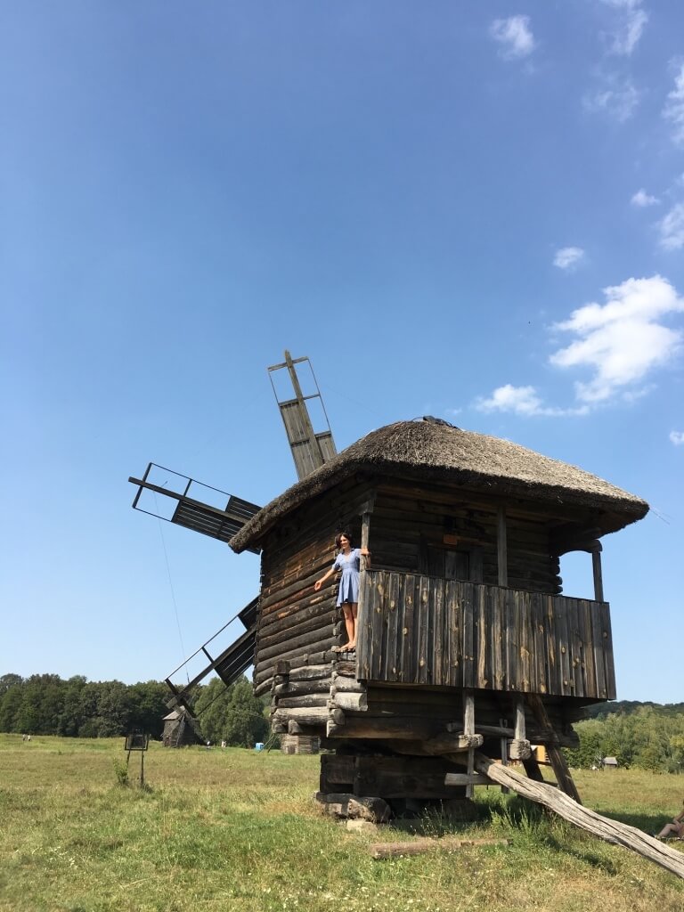 вітряки в музеї народної архутектури і побуту