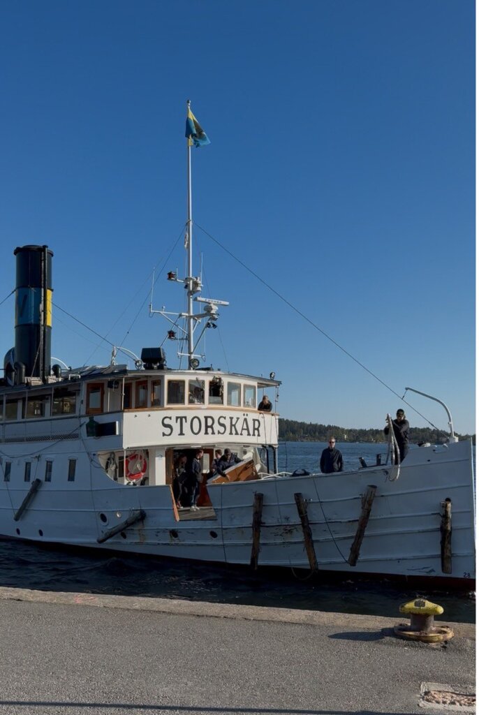 Пароплав S/S Storskär під час рейсу архіпелагом біля Стокгольма